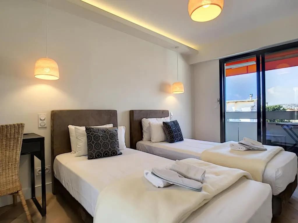 Nestor&Jeeves - SKY LIGHT TERRACE - Hyper center - By sea - Top floor - photo 2