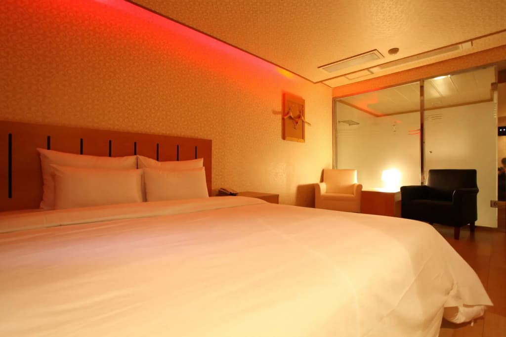 Prince Hotel - photo 3