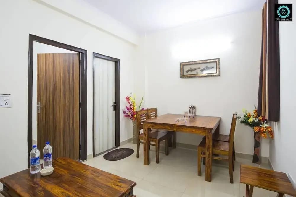 The Raveesh Rooms - main photo