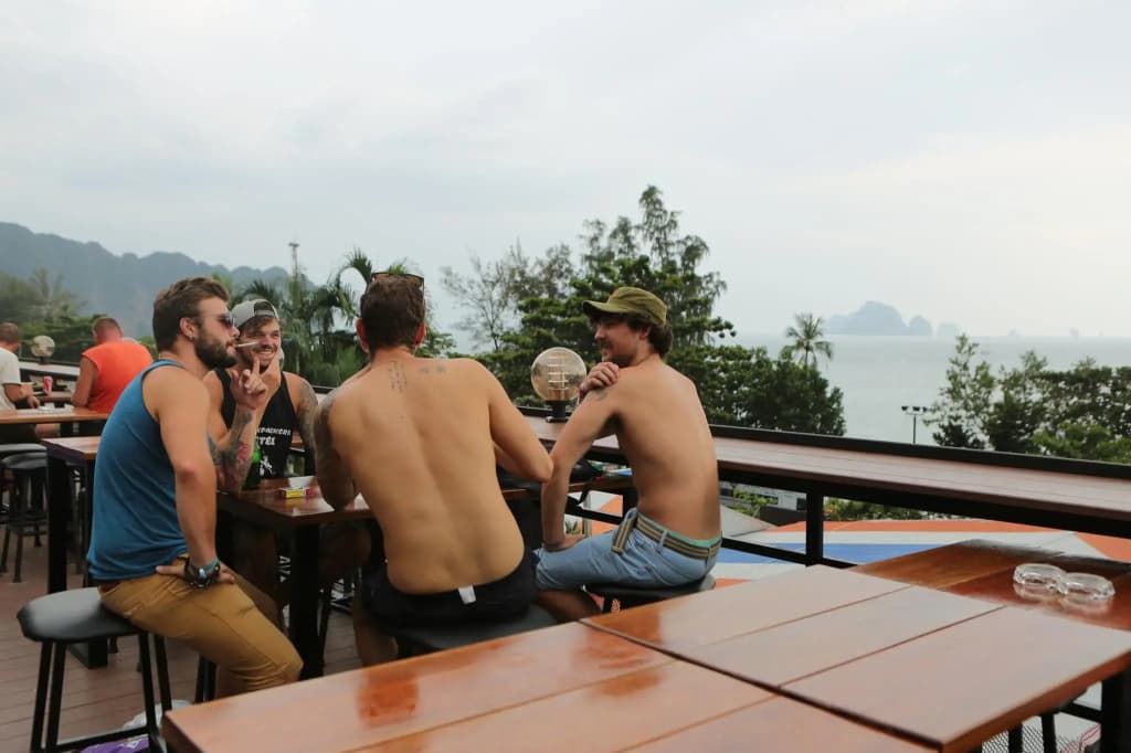 Balcony Party Hostel Beachfront - Adults Only - photo 14