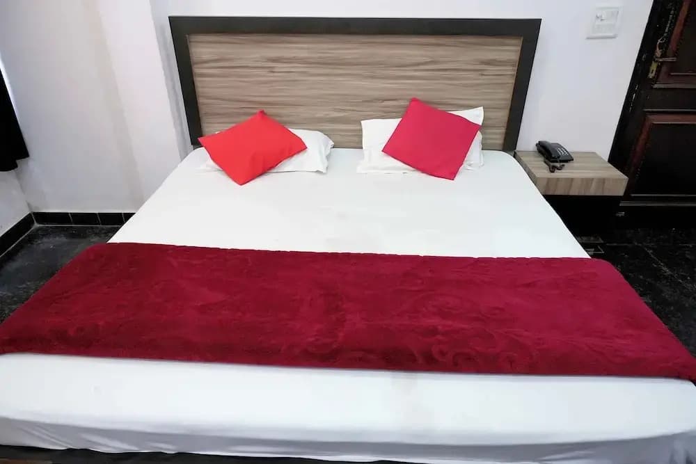 Surya inn - photo 14