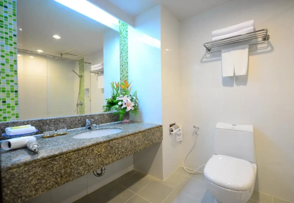 NH Boat Lagoon Phuket Resort - photo 11