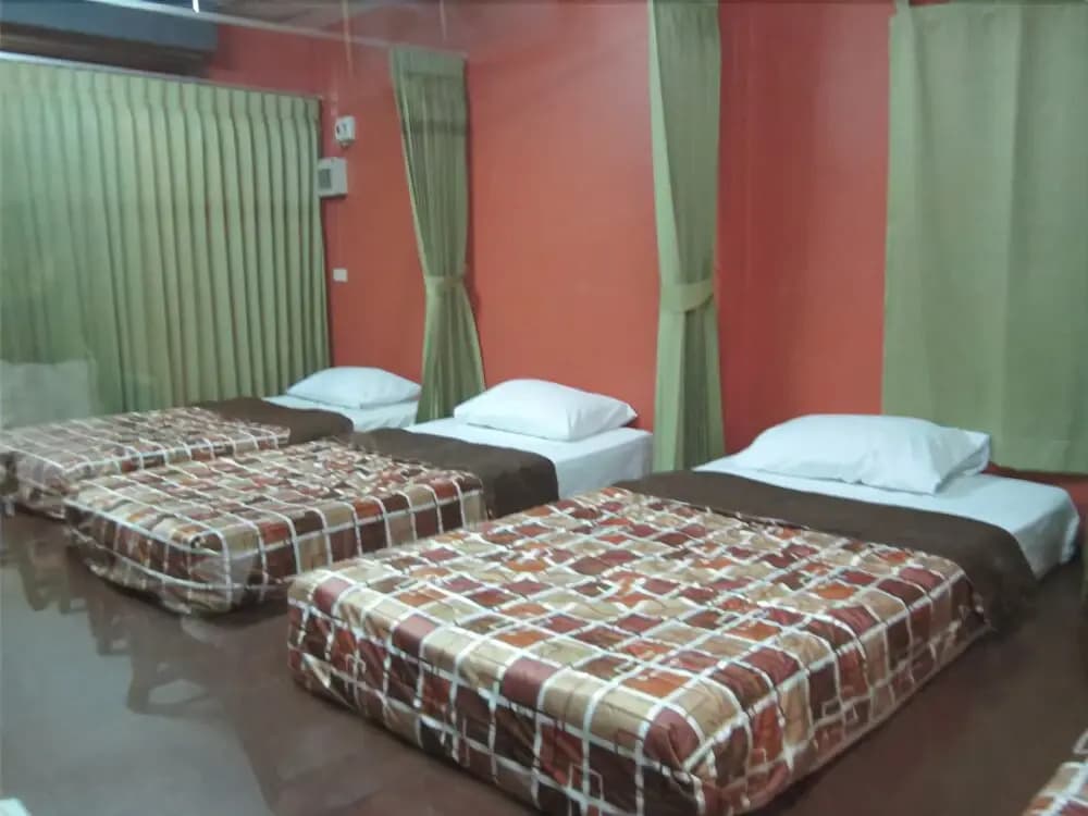 Phuket Airport Hostel and Homestay - photo 6