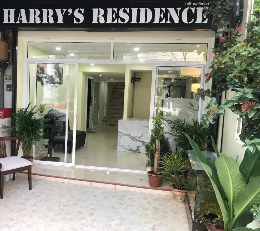 Harry's Residence - main photo