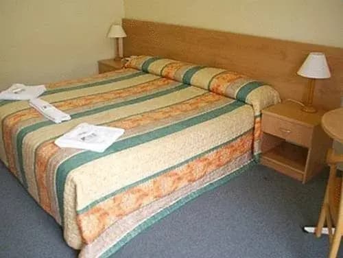 Rest Easy Motel - photo 4