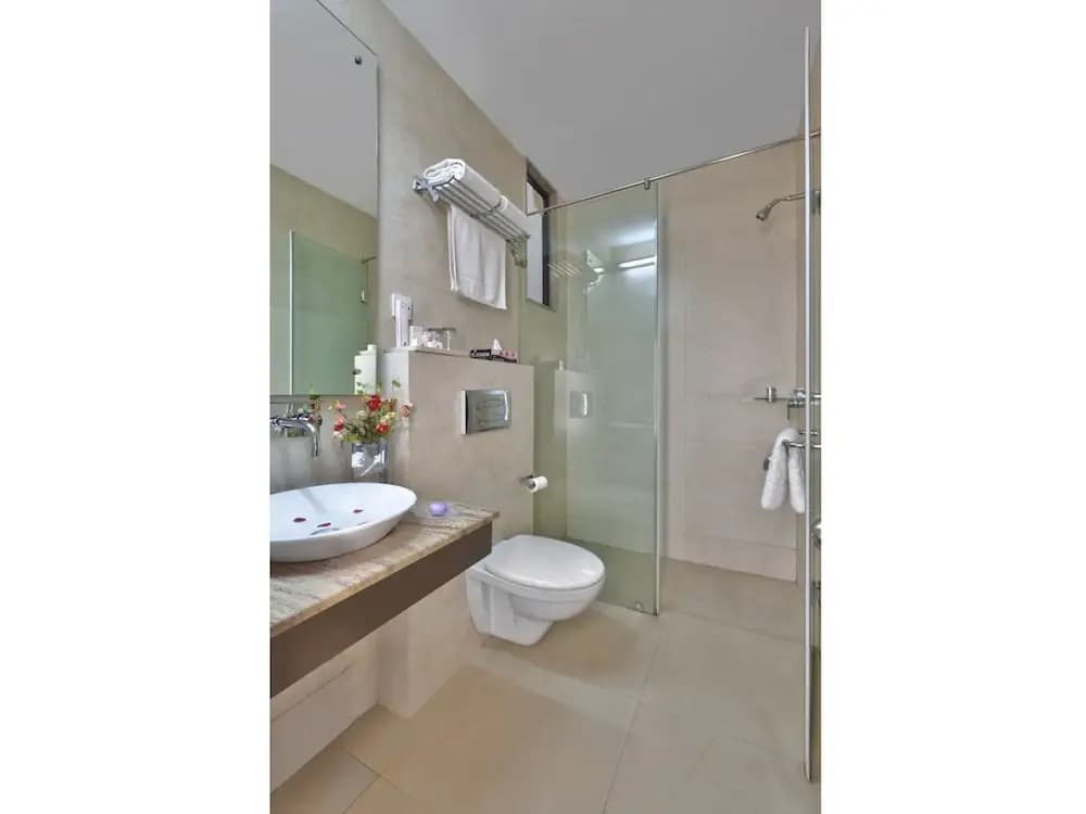 Edition O 30065 Regale Inn - photo 9