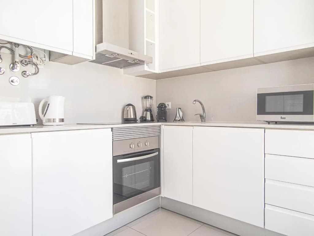 Baixa chiado 2 bedroom duplex apt with elevator - photo 14
