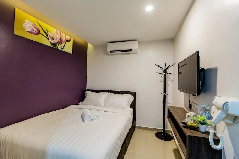U Plus Budget Hotel - photo 7