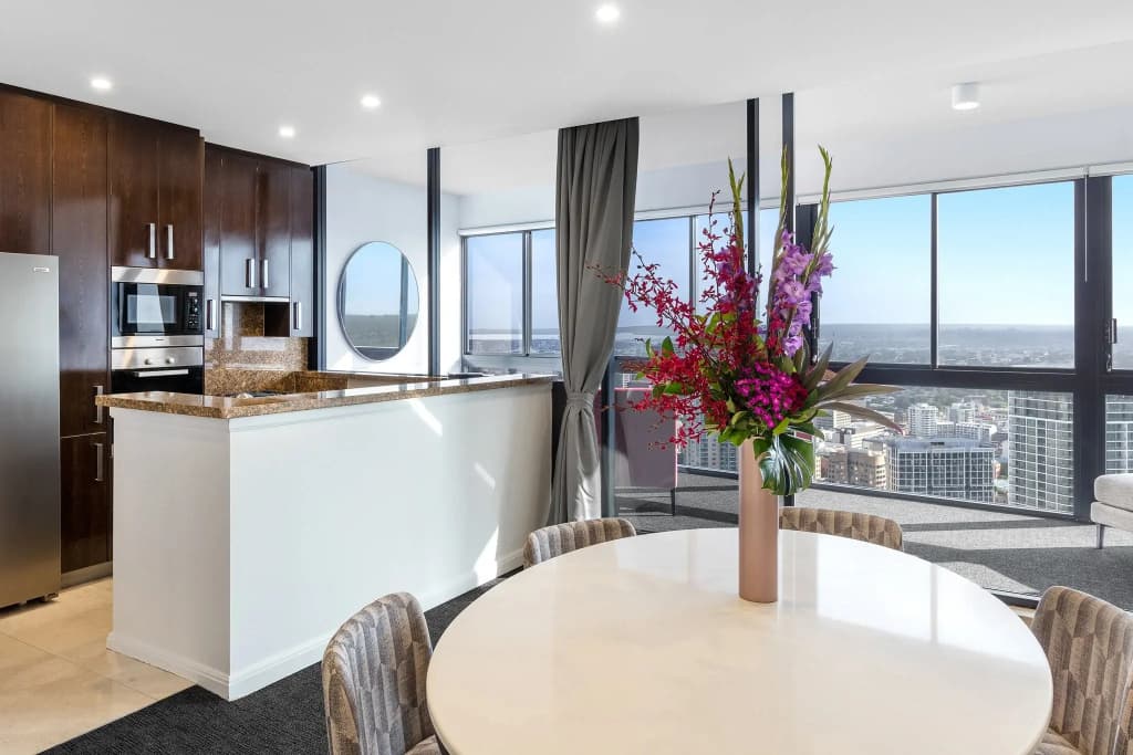 Meriton Suites Kent Street, Sydney - photo 17