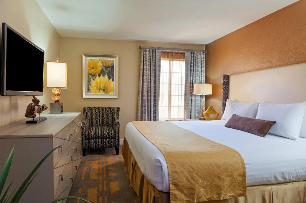 Holiday Inn Club Vacations at Desert Club Resort by IHG - photo 3