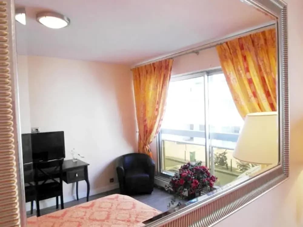 Studio in Paris, With Wifi - photo 2