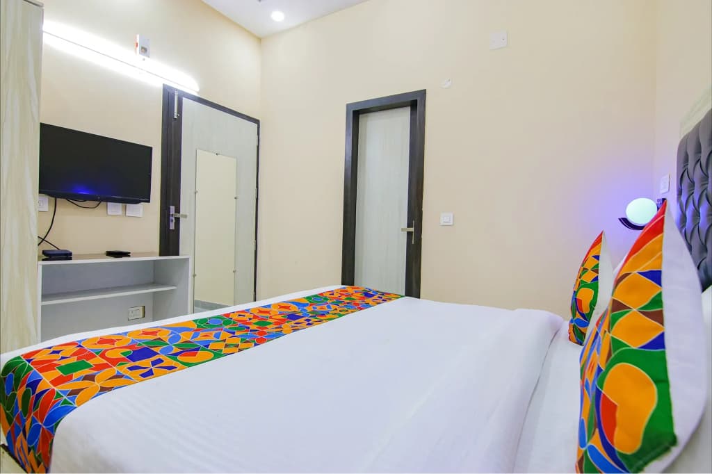 Ashok Vihar by Fabhotel - photo 4