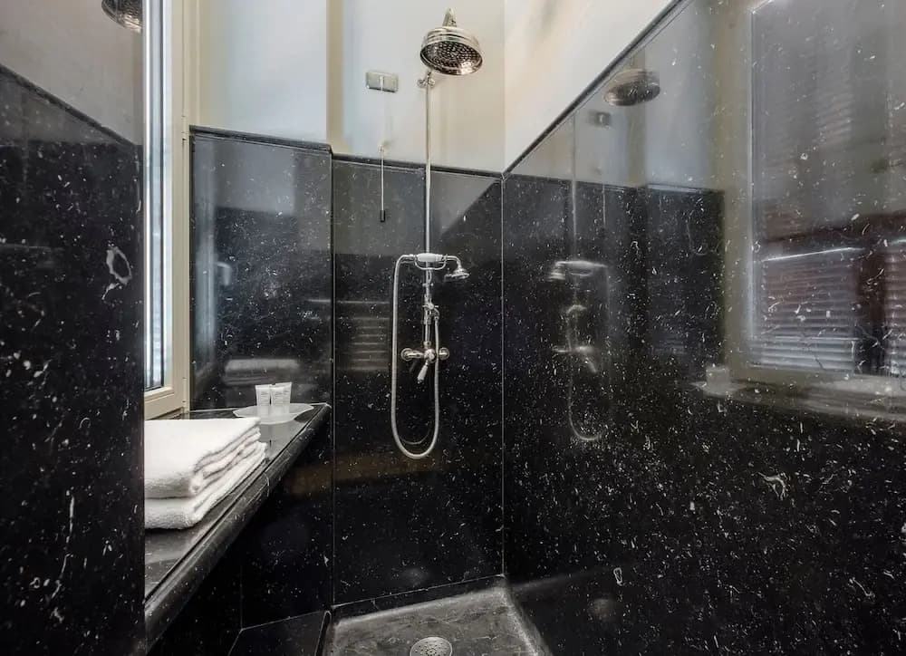Hotel Locarno - photo 14
