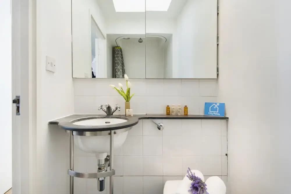 The Homey West Kensington Apartment - KDY - photo 9