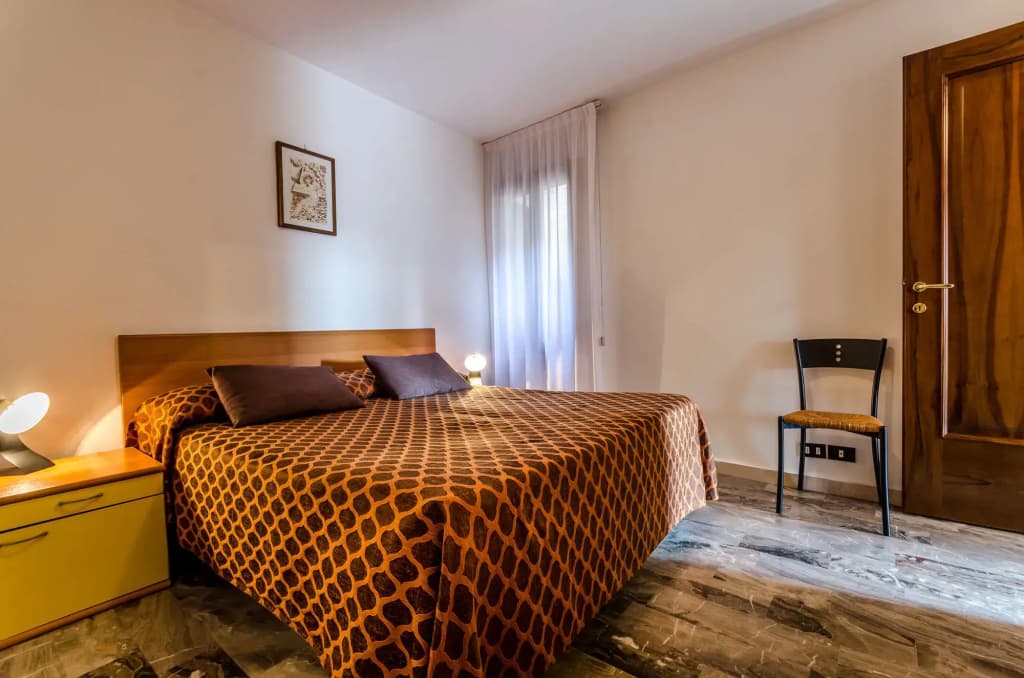 Venice Apartments - photo 16