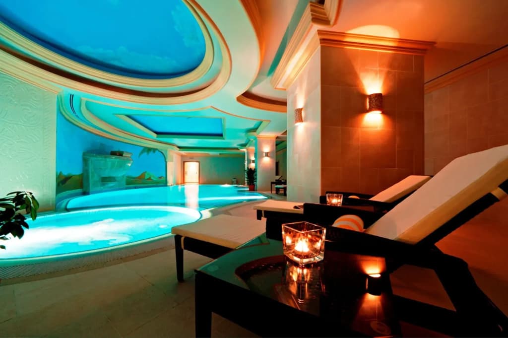 Magnum Hotel & Suites West Bay - photo 12