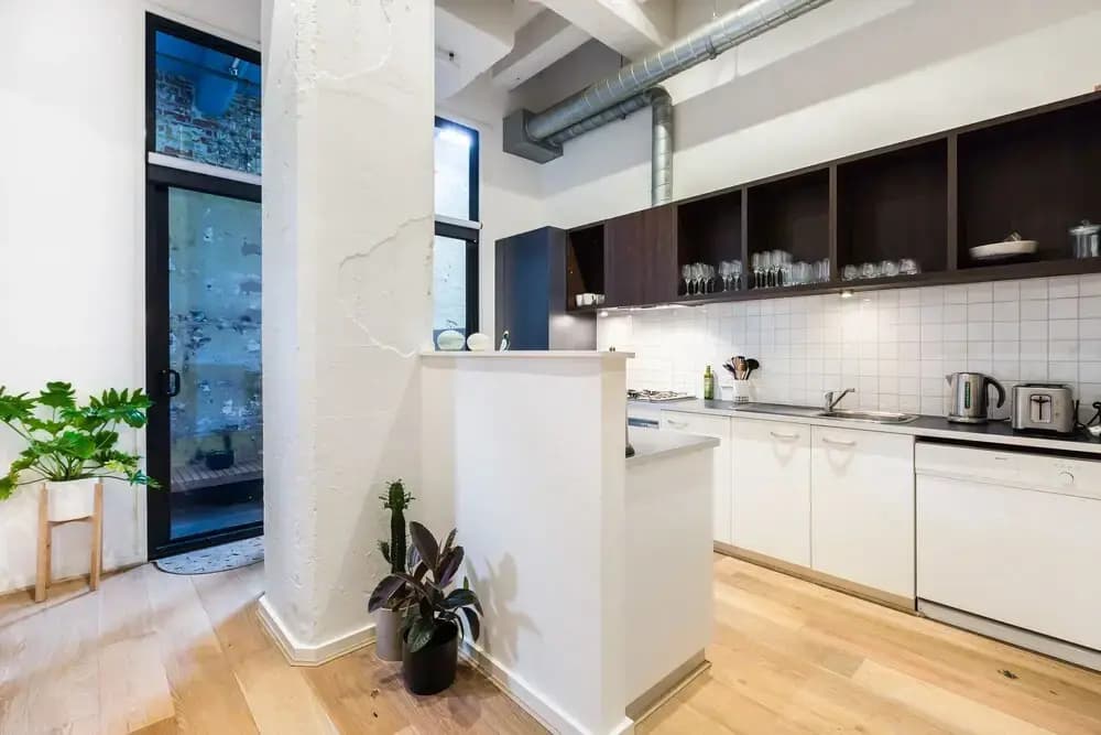 Isla 2Bdr Fitzroy Apartment - photo 16