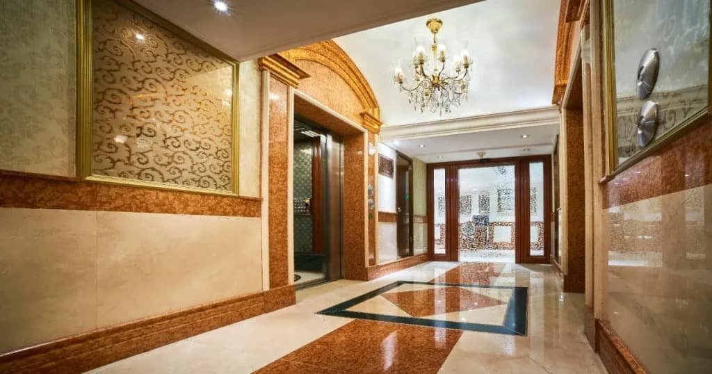 Windsor Plaza Hotel - photo 13