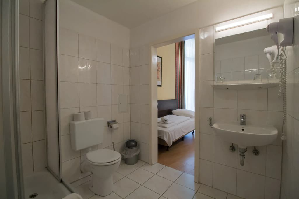 Hotel Am Stuttgarter Eck - photo 8