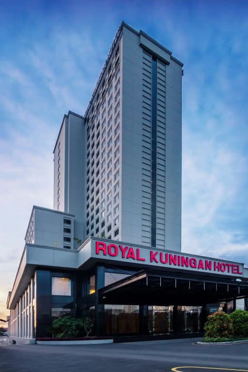 Royal Kuningan Hotel - photo 1