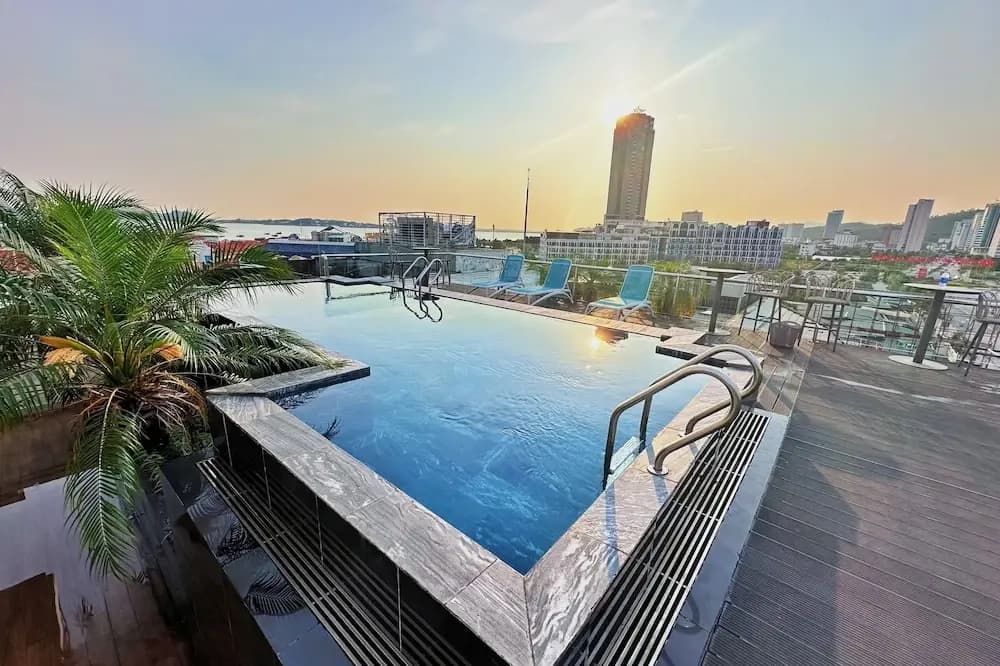 Green Suites Hotel Ha Long - photo 15