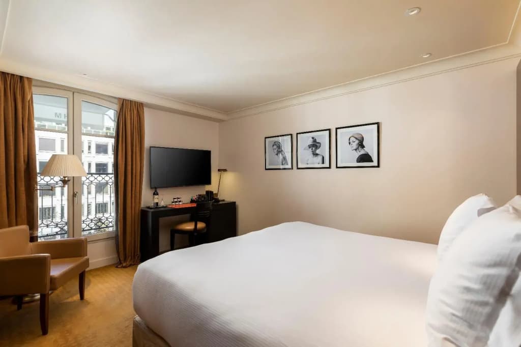 Hôtel Montaigne - photo 22