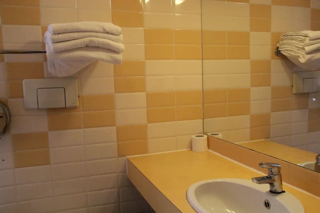 Orange Tulip Hotel Amsterdam - Hostel - photo 8