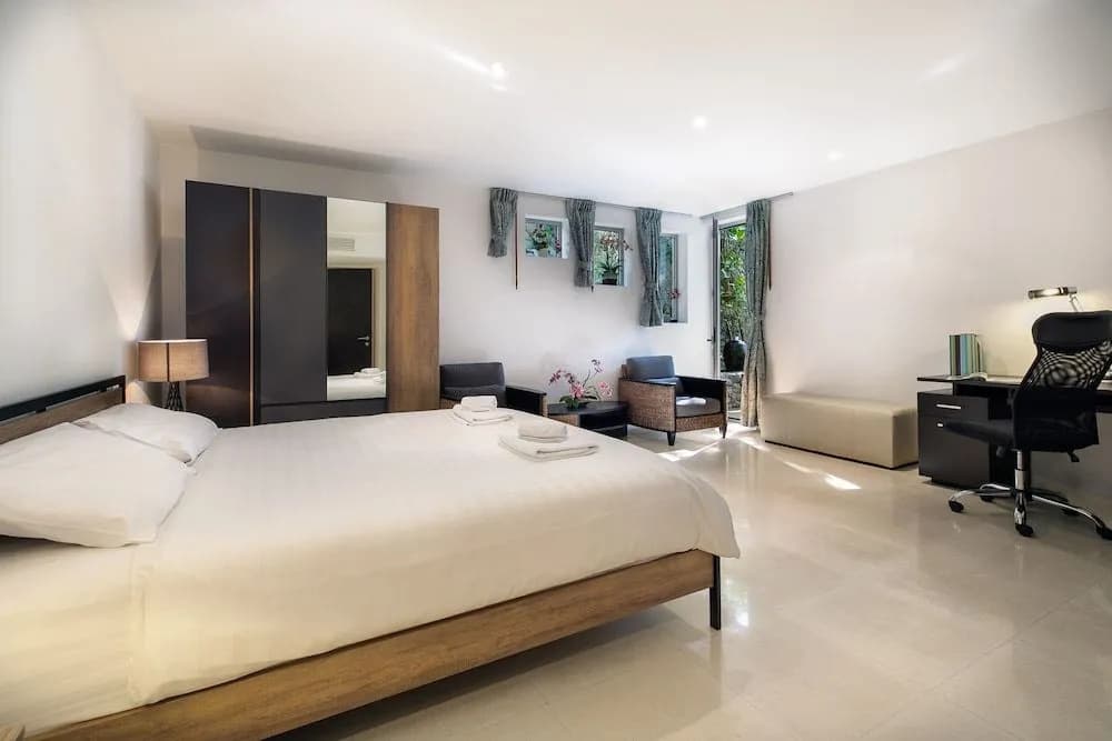 Spacious 5-Bedroom Surin Beach Villa - photo 2