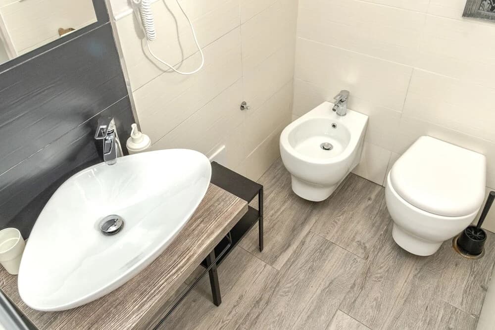 Comfort Rooms - photo 7