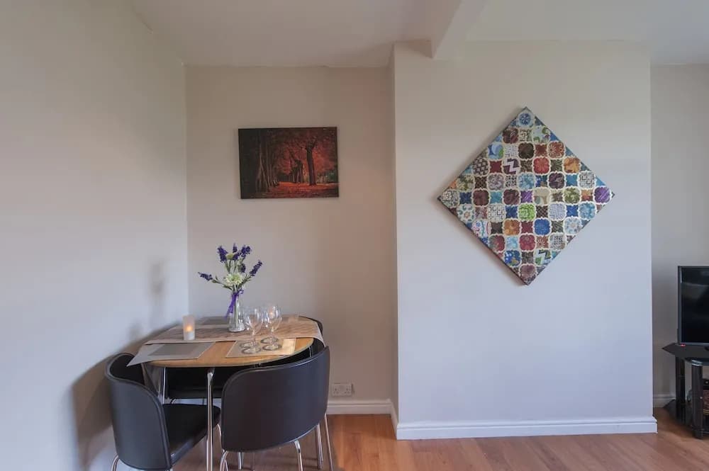 Montgomery Apartments - Stevensons - photo 10