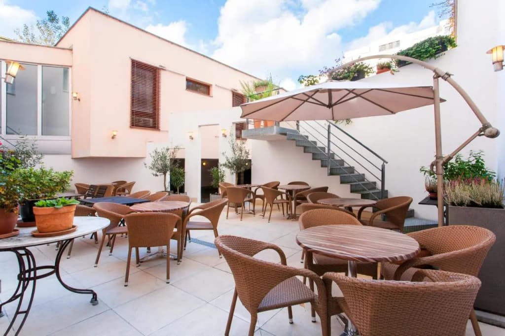 Hotel Carol - photo 37
