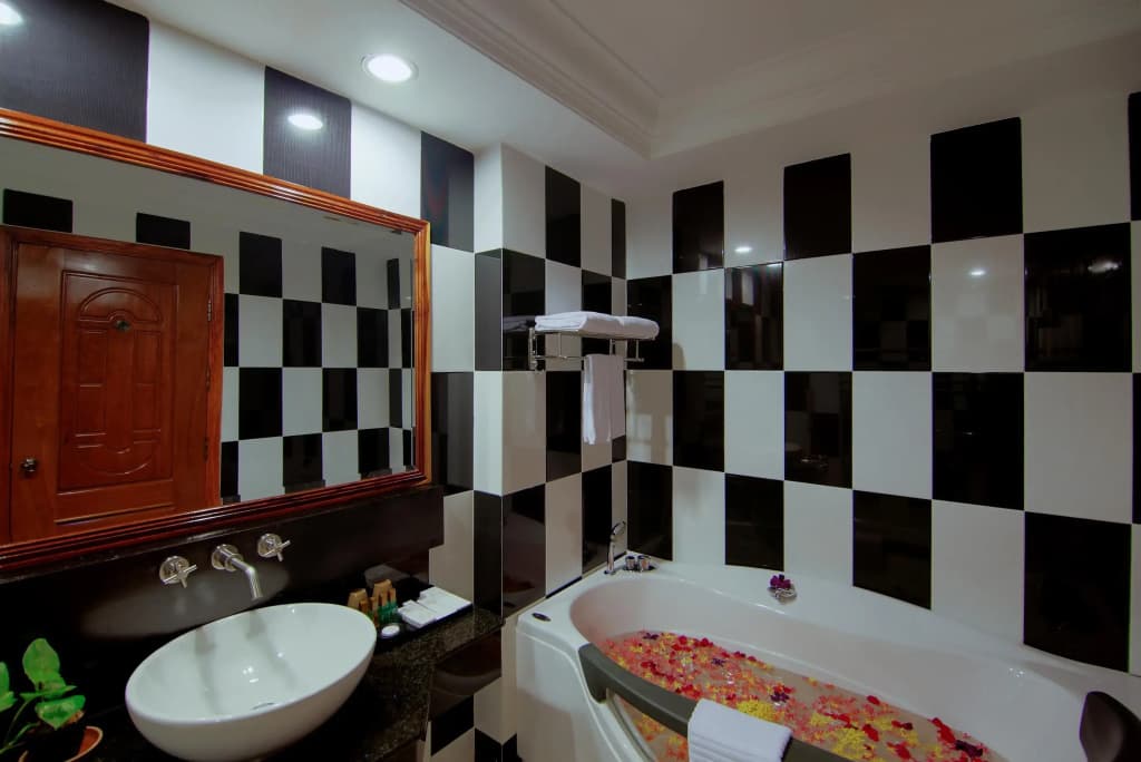 Hotel Somadevi Angkor Resort & Spa - photo 8
