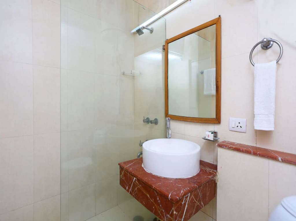 OYO 11340 Hotel Lakshmi Palace - photo 9
