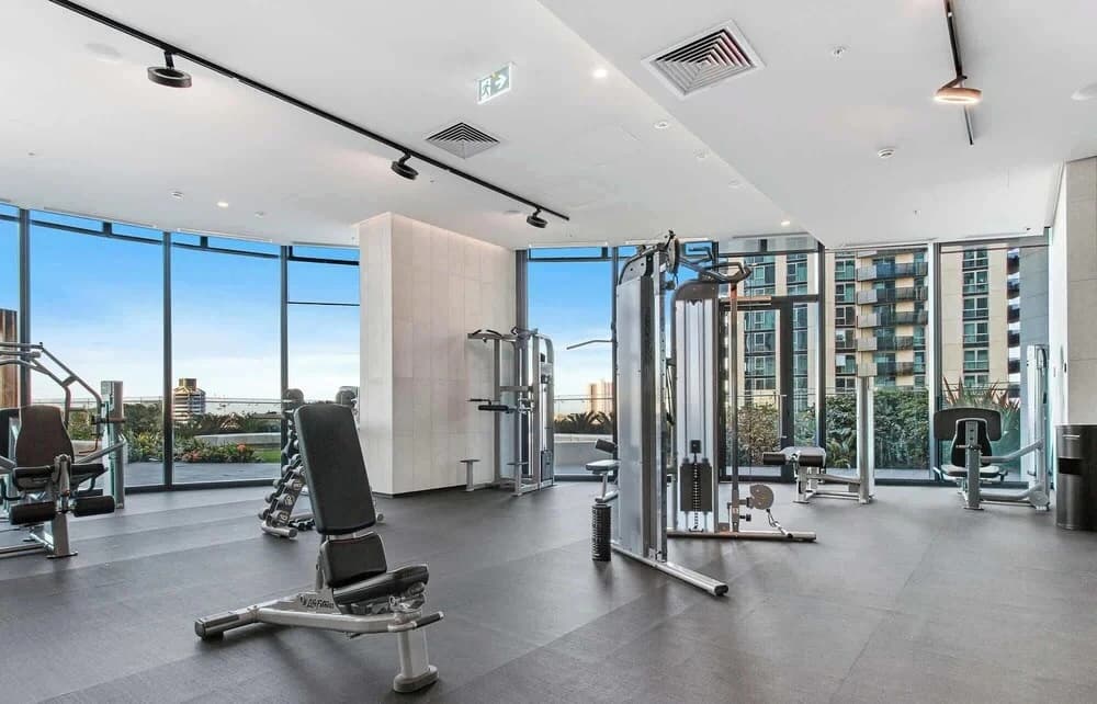Modern 1BR With Breathtaking Views - photo 13