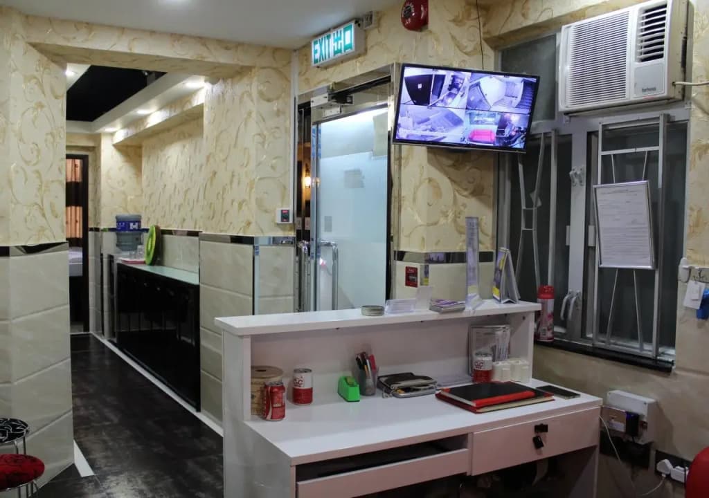 Temple Street Hotel - photo 18