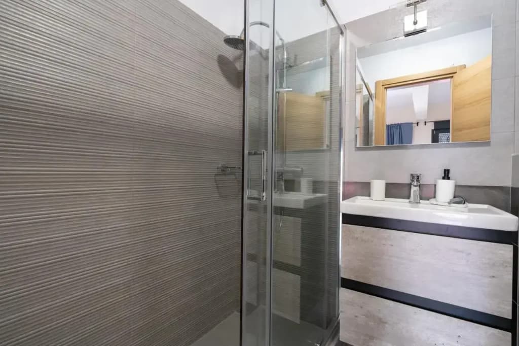 Ag. Ioannis metro station studio 1 bed 2 pers - photo 3
