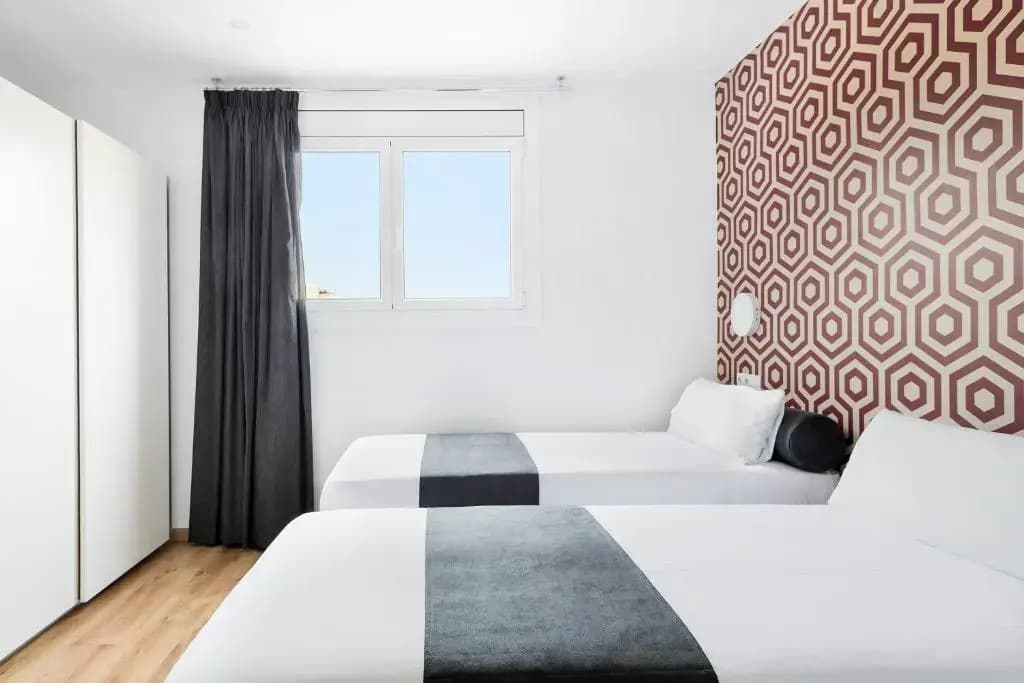 Mar Apartments - photo 2