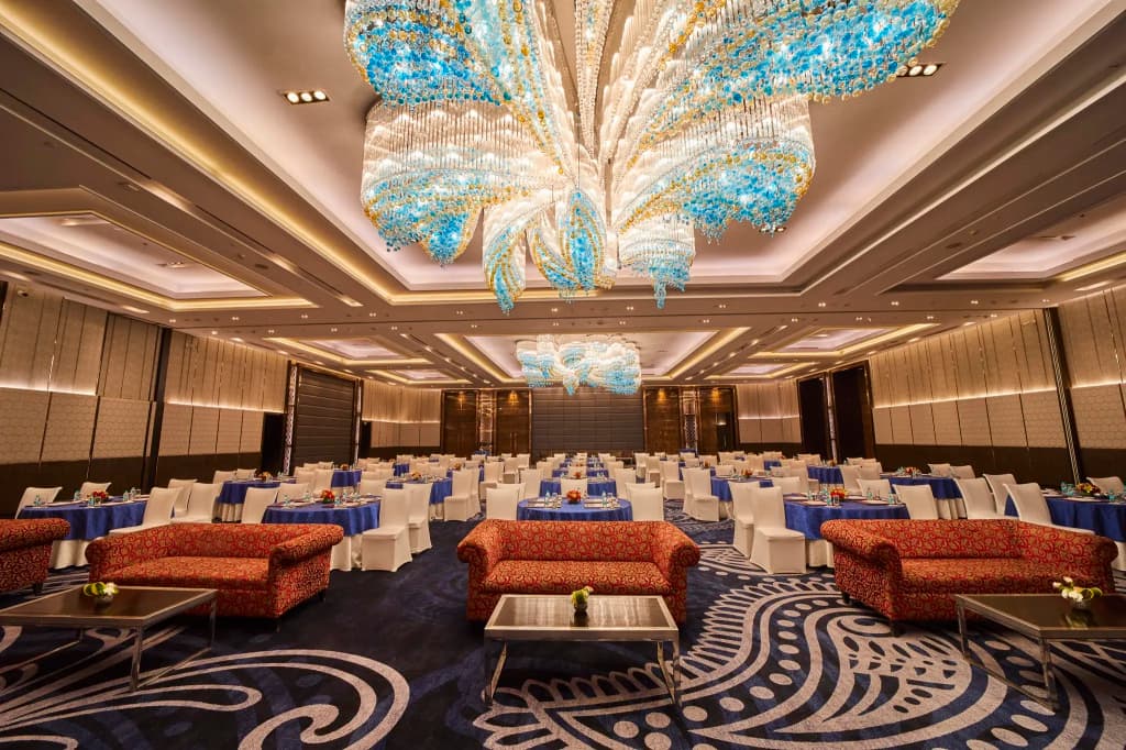 Crowne Plaza New Delhi Rohini by IHG - photo 20