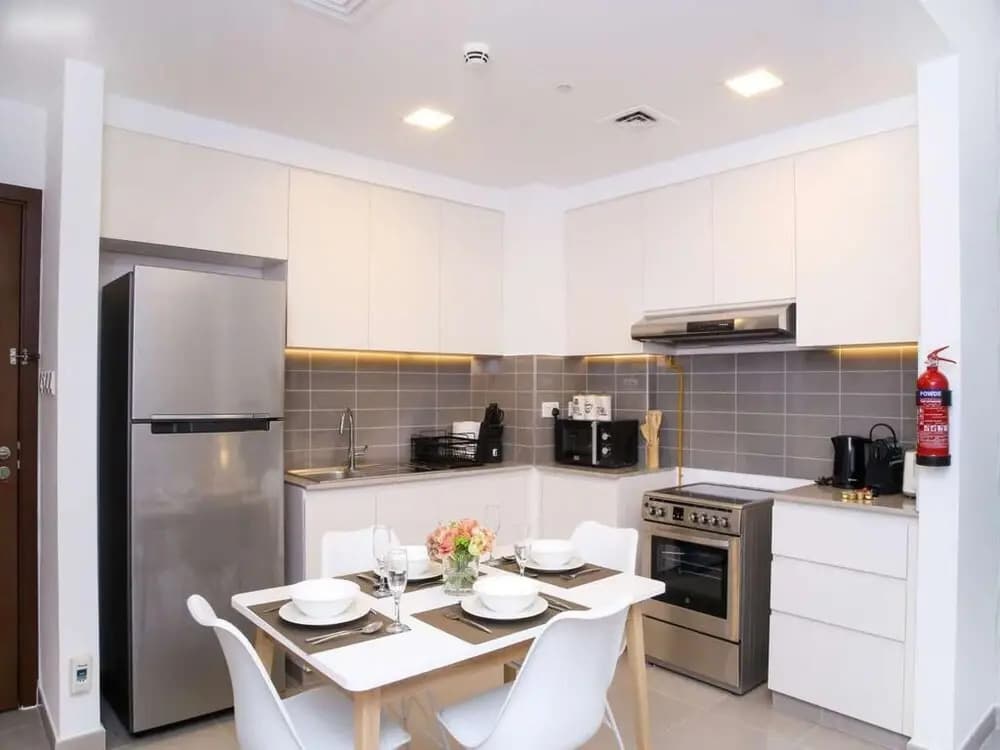 Fancy 2BR Apt Town Square - photo 14