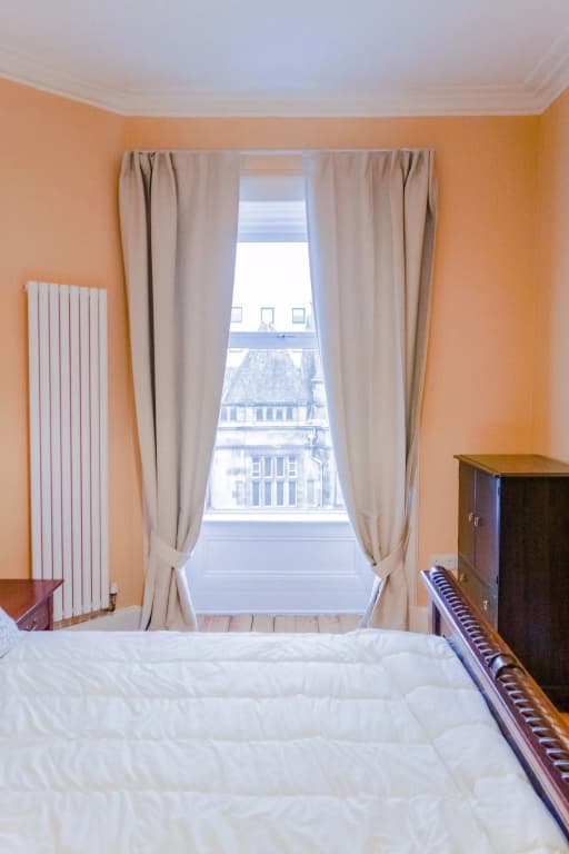 Newly Furnished Flat on Leith Walk, Sleeps 4 - photo 5