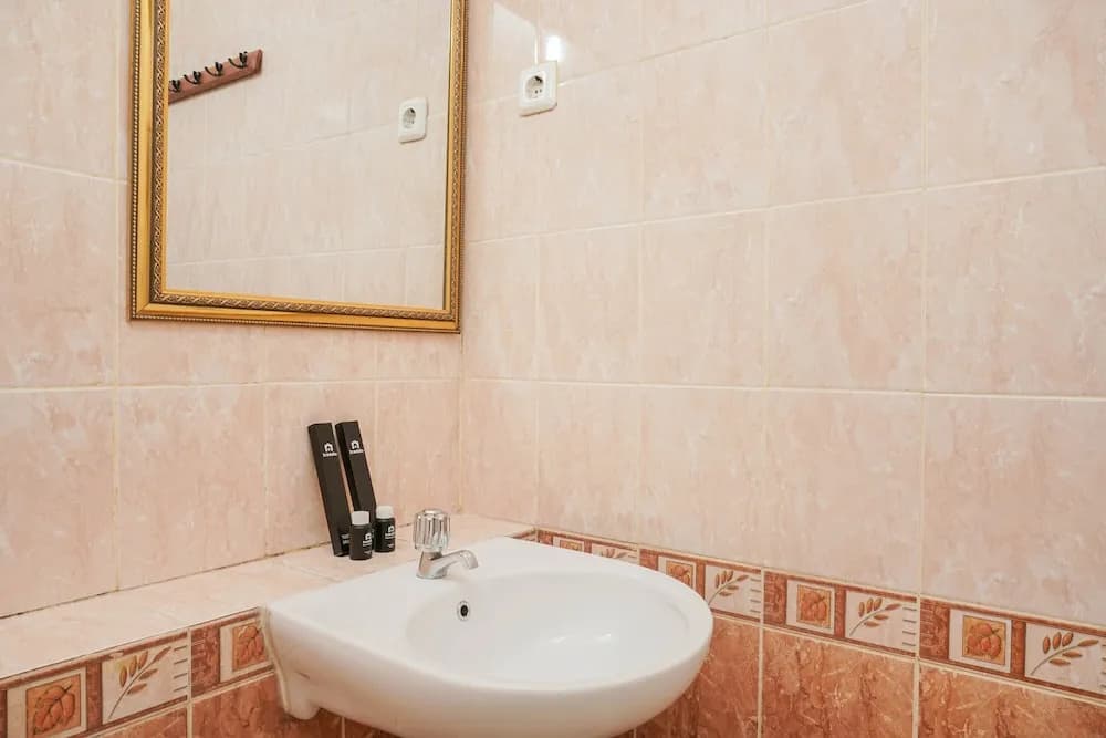 Fully Furnished with Comfortable 2BR Grand Palace Kemayoran Apartment - photo 9