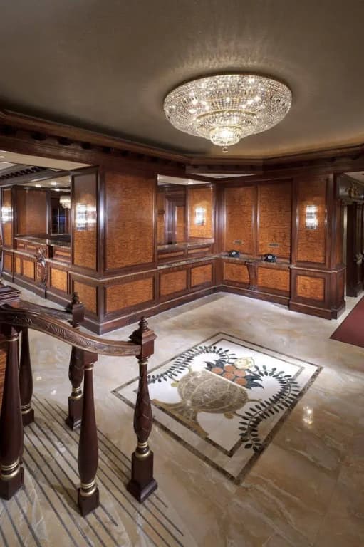Excelsior Hotel - photo 9