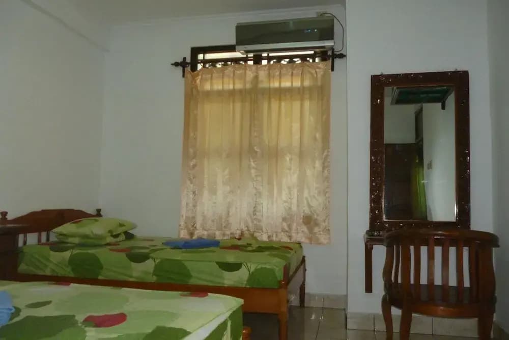 Pondok Santhi Homestay - photo 19