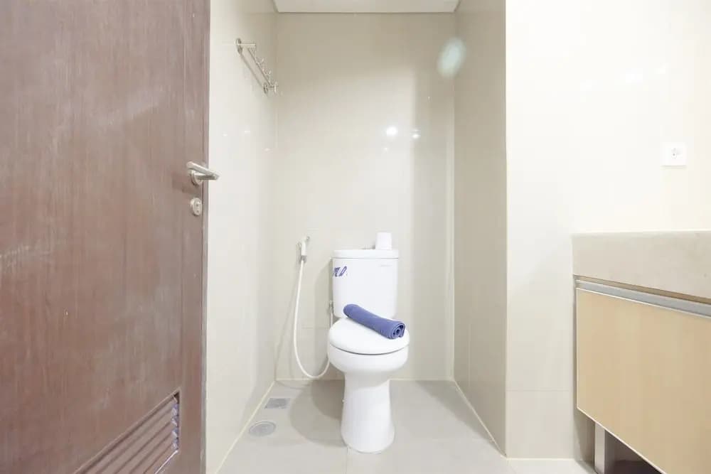 Comfortable and Modern Studio Apartment near Cawang and MT Haryono - photo 9