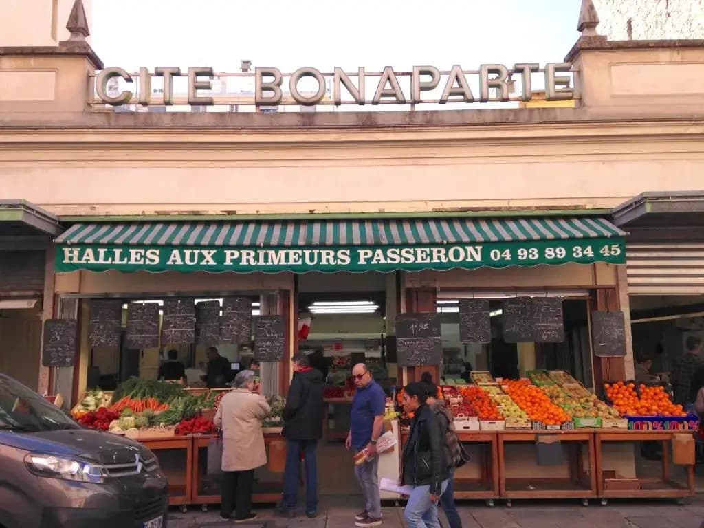 2 Pièces au coeur du quartier branché du port - photo 2