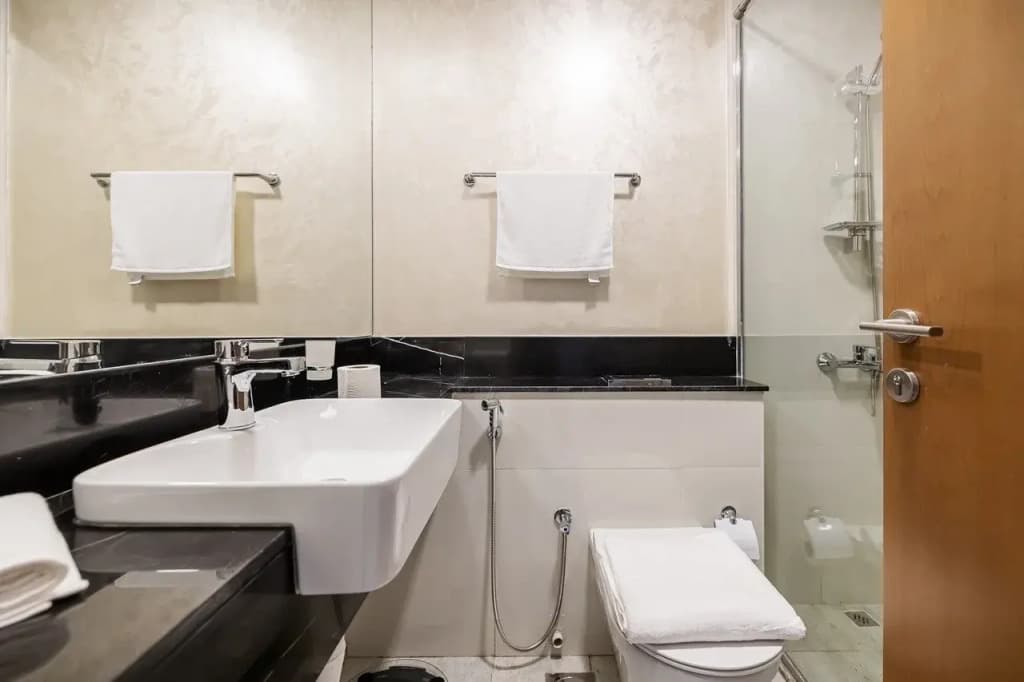 Unlock Waters Edge Apartment Hotel - photo 19