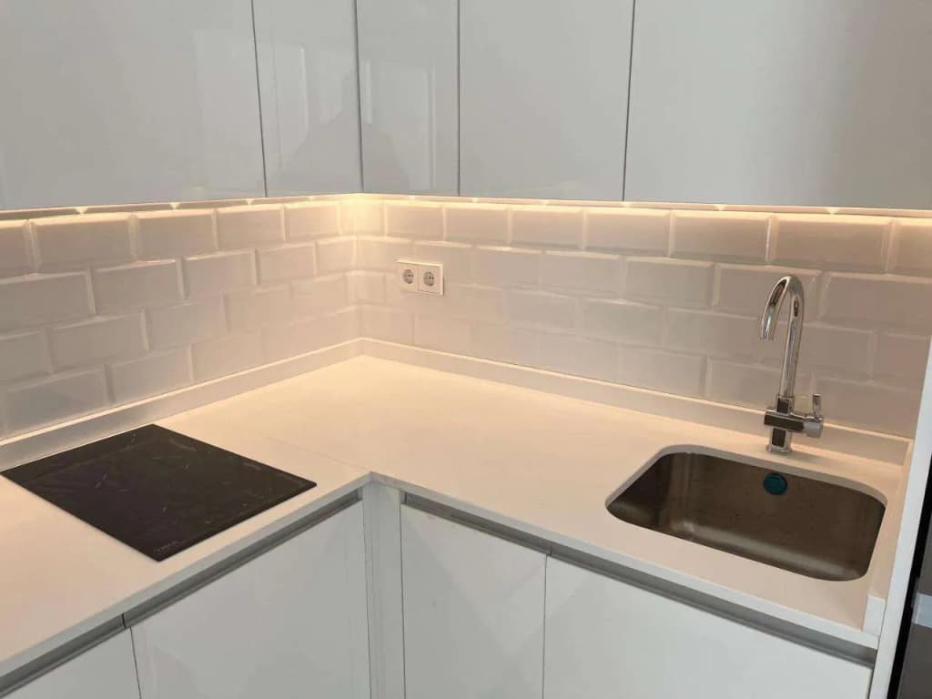 Bernabeu/ C.Universitaria Apartments - photo 7