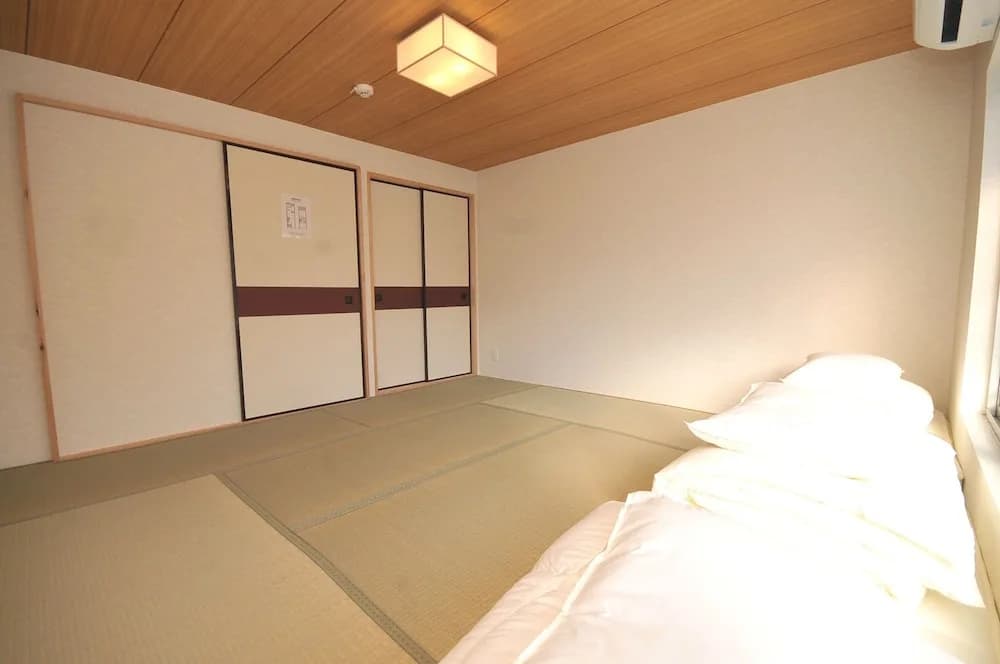 Condominium House in Osaka Shin-Fukae - photo 2