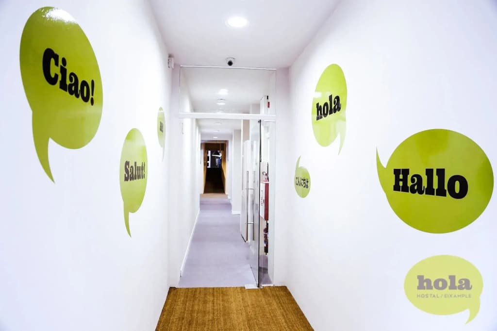 Hola Hostal Eixample - Hostel - photo 12