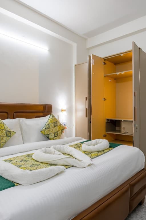 Yashobhoomi Suites near Yashobhoomi Convention Centre - photo 12